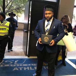 Meet your Posher, Jovann